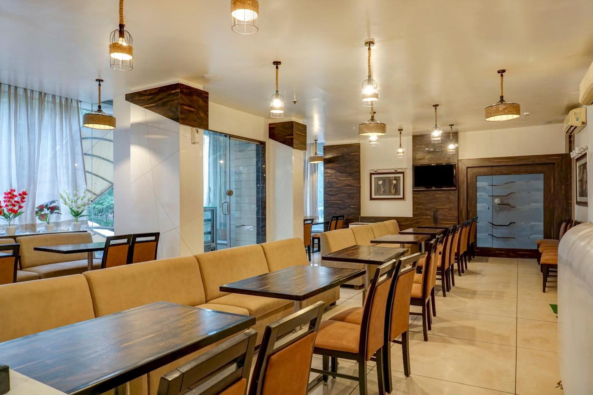 Hotel Krone A Family Near Igi Airport Delhi New Delhi