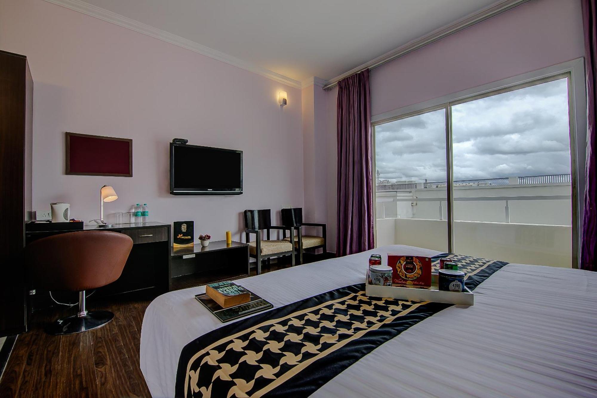 Krone A Family Near Igi Airport Delhi Hotel 4*